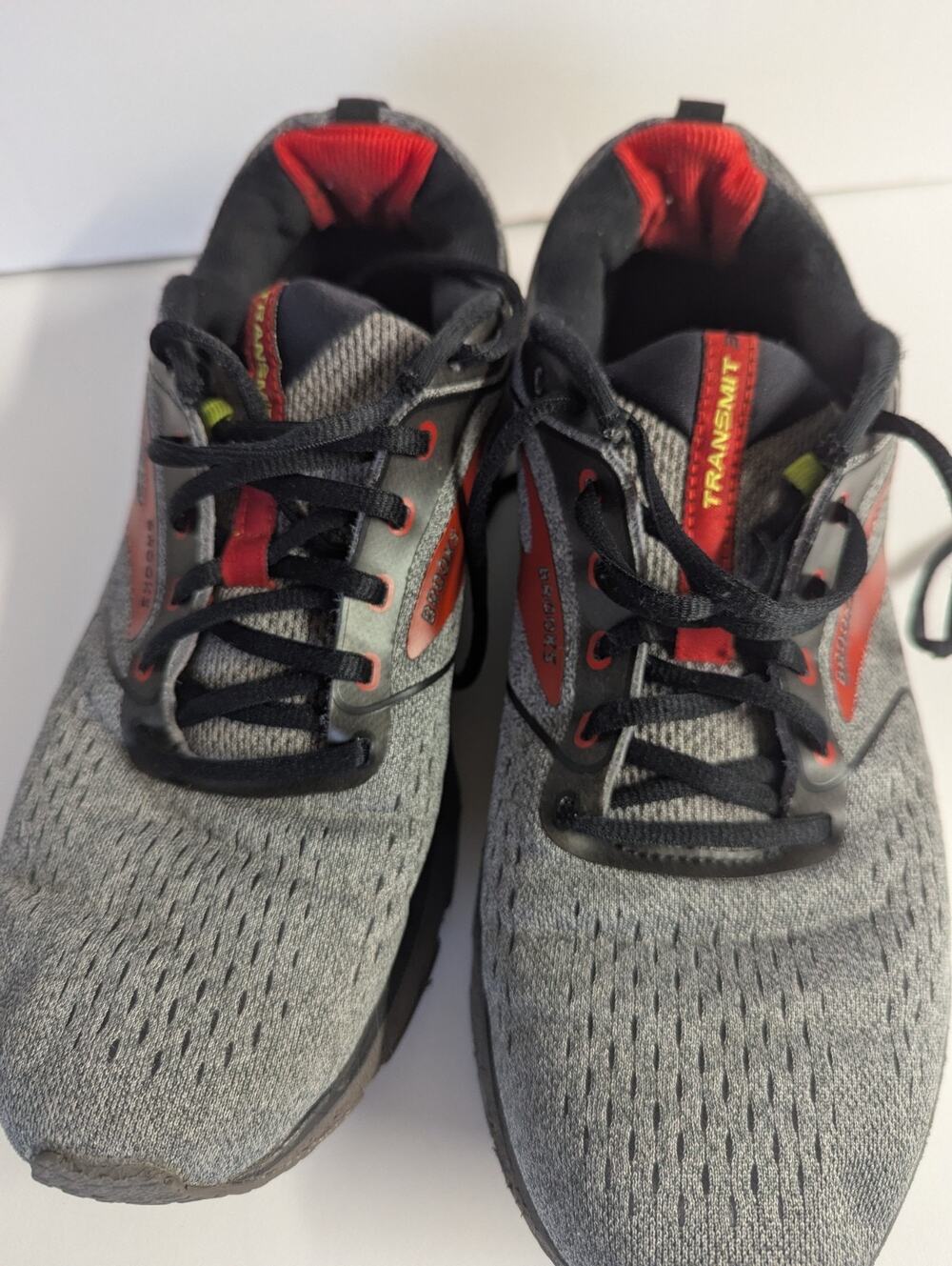 Brooks Transmit Running Shoes,10.5 mens, Gray with Accents Of Red